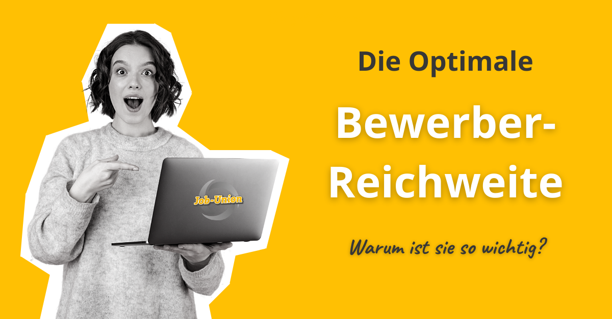Die Optimale Bewerber-Reichweite - Warum sie so wichtig ist kurzhaarige Frau deutet auf Laptop